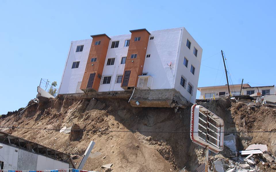 Video: Cae el segundo edificio en fraccionamiento de Tijuana - El Sol de  México | Noticias, Deportes, Gossip, Columnas