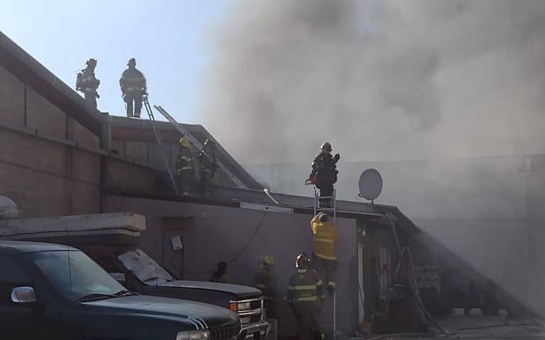 Incendio en bodegas de Otay está controlado; podría tardar hasta una semana  en ser sofocado totalmente - El Sol de Tijuana | Noticias Locales,  Policiacas, sobre México, Baja California y el Mundo