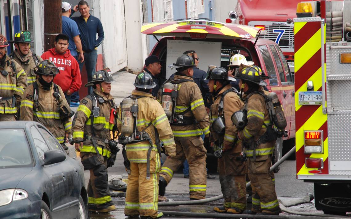 Se Lesiona Bombero Al Combatir Incendio - El Sol De Tijuana | Noticias ...