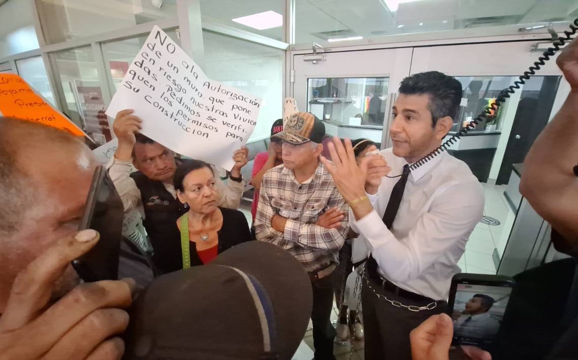 Denunciarán A Diputado Que Protestó En Palacio Municipal [video] El